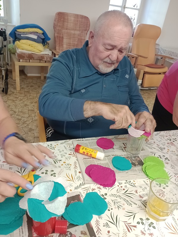 Co se u nás dějě? Podzimní tvoření, výlety i sladké zážitky (6)